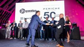 Con motivo de los 50 años de Periche Profesional, Valencia se viste de fiesta en la Gala de la Cooperativa de Peluquería y Estética que este año celebra este aniversario con la actuación de grandes estrellas y el patrocinio de Fama Fabré 