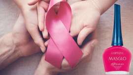 Las Manicuras Solidarias son “maratones” de manicuras que Masglo organiza en ferias, congresos y eventos, en esta ocasión en colaboración la Asociación MUM (Mujeres de la Unidad de Mama)