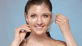 Los beneficios que aporta el retinol son la base de este exhaustivo tratamiento para recuperar la piel después de la época estival