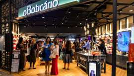 La plataforma de ecommerce tuvo una facturación de unos 59,8 millones de dólares en 2018. Además, opera con un portafolio de más de 360 marcas de cosmética, tanto brasileñas como internacionales