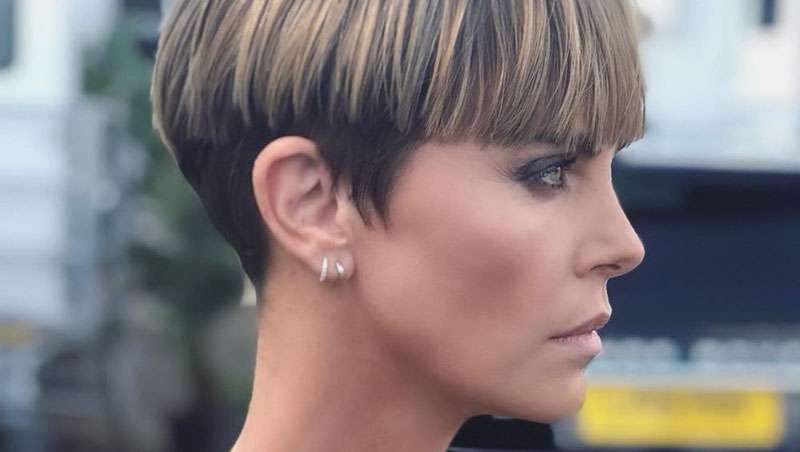 Tazn o paje, el nuevo y ms radical corte y cambio de look de Charlize Theron
