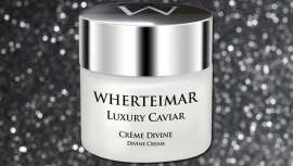 El efecto de esta crema es reafirmante y tensor, ayudando a disminuir las arrugas y a rejuvenecer el aspecto de la piel