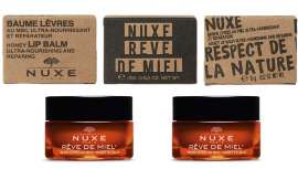 Se presenta con un tarro de cristal ambarino siendo un concentrado de tesoros de origen natural para nutrir, calmar y aliviar los labios secos y dañados