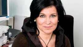 Con tres décadas de pertenencia al grupo Pierre Fabre, y en concreto 24 años al frente de Bussines Unit Avène, Rosa Mª Valls accede al nuevo cargo en un proyecto que ella misma ha calificado de apasionante