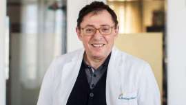 El Dr. Santiago Palacios, reconocido ginecólogo, experto especialista en láser vaginal, será uno de los ponentes en el Congreso de Estética de Salón Look, quien hoy revisa con nosotros las bases, evolución y perspectivas de la salud en las mujeres 