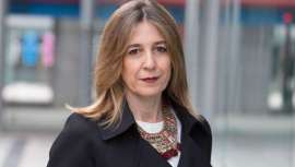 Julia González, directora de Salón Look da la bienvenida y hace extensiva su invitación al sector de la Imagen y la Estética Integral para participar en la misma, en un vídeo que recoge las principales novedades y revisa su próxima edición