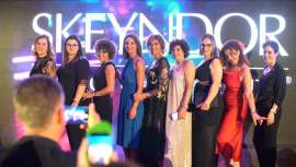 Uno de los ejes principales de sus novedades es la campaña de Navidad, que este año está centralizada en cuidar el centro de belleza, tu negocio, como si se tratara de la joya más preciada