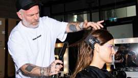 Entre otras pasarelas de fama mundial, ghd y su embajador, Adam Reed, han conquistado la famosa London Fashion Week para House of Holland