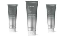 Contra el estrés del día, las aguas duras y la contaminación nace Triple Detox Shampoo de Living Proof, un sencillo gesto para resultados de primera