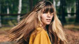 Valeria Costa, estilista de Aquarela Peluqueros explica cómo fortalecer y evitar la caída del pelo con la llegada de la estación otoñal