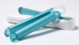 Llegó la glaciación, Inverse Hair Conditioning System es, como su nombre indica, el sistema inverso, el que sin cables utiliza el hielo en una plancha que se congela y evita el daño y el encrespamiento del pelo. ¡Revolución! 