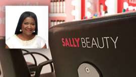 Con una destacada trayectoria en el mundo de la gestión y ventas en el mercado de la belleza, April es ahora la nueva vicepresidenta de BSG y sus tiendas para profesionales CosmoProf y Armstrong McCall