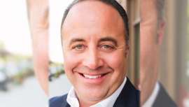 Los profesionales y expertos cosmetólogos de la ciudad norteamericana de Chicago tienen nuevo director ejecutivo de su organización, el cual aportará también su saber hacer a Beauty Show, uno de los principales encuentros con la belleza