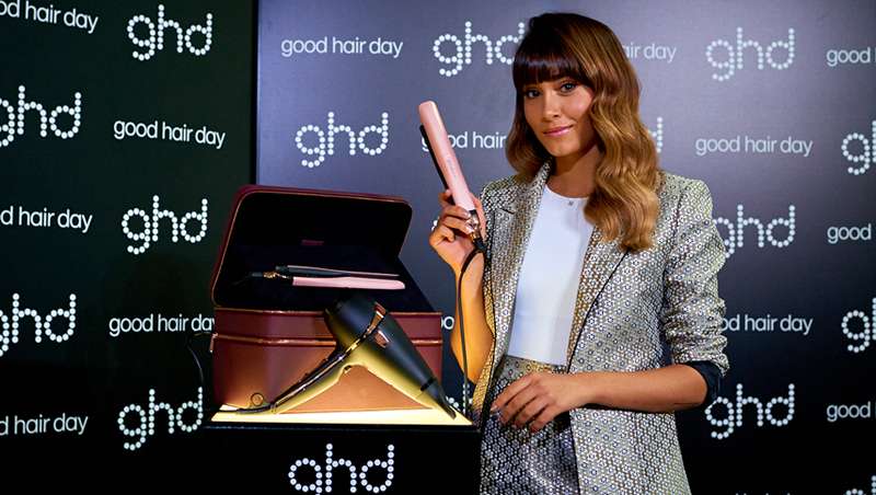 Aitana presenta Royal Dynasty Collection, la nueva campaña navideña ghd