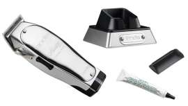 La marca Andis le quita los cables a su máquina de corte Master, y lanza la nueva Master Cordless Clipper. 90 minutos funcionando a pleno rendimiento