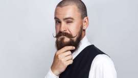 Alejandro Hernández, de los salones David Künzle en Madrid, enumera los bigotes de moda, así como de la barba masculina, aportando aquellos consejos que más les pueden favorecer
