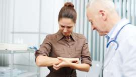 Según una última y exhaustiva investigación, el picor en pacientes dermatológicos afecta de tal manera que estos desarrollan depresión clínica, estrés e incluso pensamientos suicidas, lo cual exige un esfuerzo en lo referido a prevención