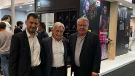 Los últimos modelos de secadores profesionales de la famosa firma Parlux, triunfan en Salón Look y en el estand del distribuidor de la marca para España, Fama Fabré
