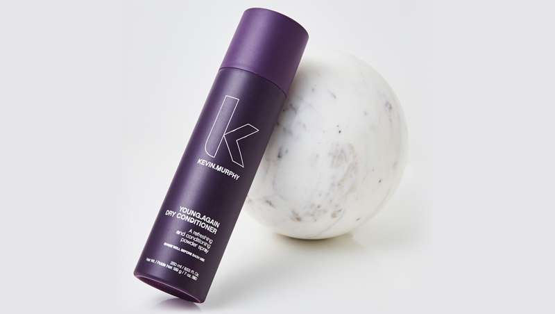 Nasce Young.Again, o condicionador em formato spray de Kevin.Murphy