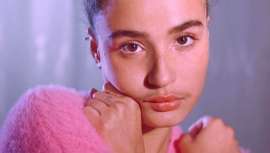 Una campaña transgresora para el movimiento Movember, la que invita a las mujeres a dejarse el bigote, solidarizándose con esta acción solidaria que visibiliza la salud masculina