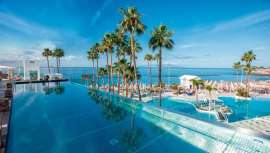Una espectacular y gran piscina panorámica tipo infinity, localizada en zona Platinum, y el nuevo el SPA Princess, ponen el sello de calidad a uno de los hoteles de moda de las islas Canarias