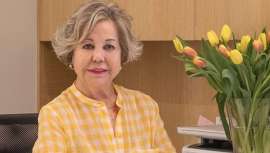 Aunque sus comienzos fueron duros, gracias a trabajo, pasión, saber hacer y formación constante, ha conseguido tratar hasta a tres generaciones de una misma familia