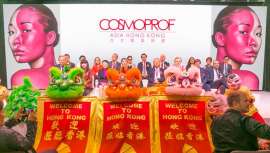 La última edición de Cosmoprof Asía, celebraba en Hong Kong, a pesar de tener una menor afluencia de público, ha concitado a un numeroso grupo de países y expositores a escala mundial que buscan la entrada a este mercado