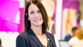 Mary Trout es CCO Comercial Operations EMEA (Europa, Oriente Medio y África) de Candela. Y como tal posee la responsabilidad del desarrollo e implementación de la tecnología Candela al servicio de la consulta, pacientes, doctores y  especialistas