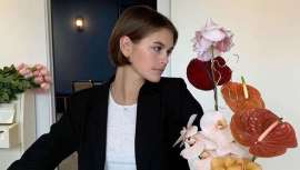 La famosa modelo despide el año con un nuevo cambio de look: a-line pixie, un corte superfavorecedor, con mucho movimiento y más que rejuvenecedor, siguiendo las directrices y consejos de su estilista de cabecera, Guido Palau