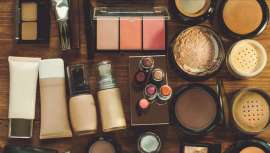 Con un perfil de seguridad comprobado, sin embargo, a veces, los malos usos de los cosméticos pueden suponer riesgos para la salud. Revisamos la lista de gestos a evitar para una cosmética rigurosa y libre de efectos no deseados