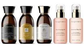 Además del aceite Body Sculptor, que se lanzó hace 35 años siendo el cosmético emblema de esta marca, muestra cuatro más de sus productos más icónicos y reconocidos