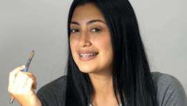 Desde niña quiso dedicarse a esto. Ahora, siendo todavía muy joven y tras años de experiencia, Maritza Paz puede presumir y presume de ser la artífice de las uñas de Rosalía, entre otras celebrities