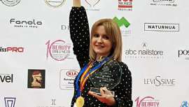 Beauty Valencia escoge a una peluquera de Logroño, Nika, como la mejor peluquera novel de nuestro país