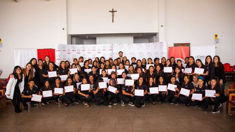 L'Oréal Perú, nuevas estilistas graduadas del programa 'Belleza por un futuro'
