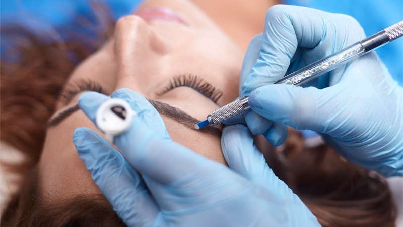 La última tendencia en microblading, la ceja salvaje