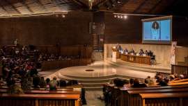 A la espera de comunicado oficial que anuncie sus nuevas fechas de celebración, la Junta de Intercoiffure España decide anular la X Edición del ya clásico Congreso Intercoiffure siguiendo las recomendaciones sanitarias 