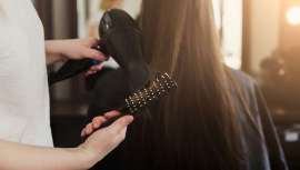 Las peluquerías inician una campaña de ayuda, atención a domicilio a los más vulnerables y recogida de materiales,  guantes, mascarillas y otros materiales de sus establecimientos para los servicios sociales de los ayuntamientos