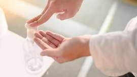 Empresa comprometida con su entorno y de clara vocación y responsabilidad social, formula en tiempo récord un gel hidroalcohólico que dona al Ayuntamiento de Viladecans en la lucha contra la pandemia del coronavirus 