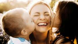 La mirada es zona clave cuando hablamos de belleza y rejuvenecimiento ya que a través de ella se transmiten los primeros signos del envejecimiento