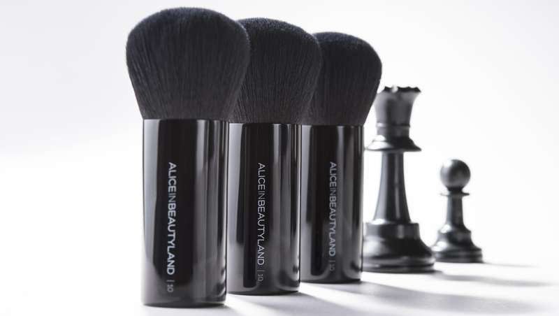 Como limpar os teus pincis de maquilhagem e conserv-las num timo estado o maior tempo possvel