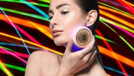 Con luces LED de espectro completo, rutinas personalizables y tecnologías avanzadas de híperinfusión, UFOTM 2 ofrece un cuidado de la piel a medida