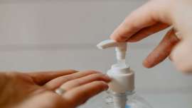 El abuso de los geles desinfectantes y del lavado de manos con motivo del Coronavirus está causando serios problemas en la piel, sobre todo en aquellas personas que ya padecían algún trastorno o están utilizando jabones de mala calidad