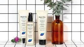 ¿Y si llegase el momento de hacer una pausa? PhytoDetox resetea el cuero cabelludo y pone el cabello a punto. ¡Airéate la cabeza y las ideas!