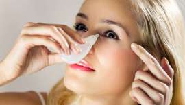 Los doctores de la Clínica Martínez Carneros dan las claves para conservar la salud visual durante un periodo de confinamiento, en el que aumenta la sobreexposición ocular a las pantallas de los dispositivos