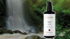 Basado en la alquimia de los aceites esenciales y el cristal, Isun presenta Garnet Body Oil, aroma a tierra que relaja y calma