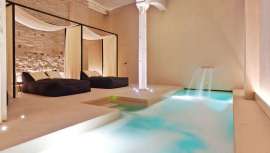 En Sant Jordi y en el Día de la Madre, Spa & Flowers Pack de Signature Spa y Seventy Spa, spas veganos y sostenibles y Passage Flowers, decoración floral. Una idea original para disfrutar en el confinamiento y tras la desescalada 