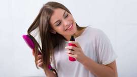 Óscar Sánchez, director técnico de Davines España, resume los cuidados capilares más adecuados en casa hasta que por fin, con cita previa, se vuelva a la peluquería