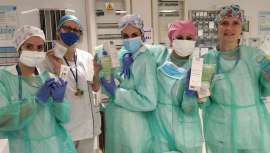 Con el hastag #CuidamosDeLosQueNosCuidan, se resaltan las donaciones que se están realizando al hospital de Ifema y al Hospital La Moraleja de Sanitas en forma de cremas y geles hidratantes de acción calmante