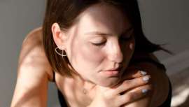 Procesos inflamatorios diferentes engrasan la piel durante estos días, según Pedro Catalá, doctor en Farmacia y fundador de Twelve Beauty 