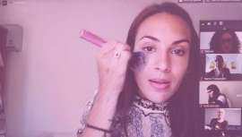 Los talleres se ofrecen a través de los equipos sanitarios de los hospitales públicos y entidades colaboradoras, que en estos momentos siguen preocupándose por el bienestar de sus pacientes